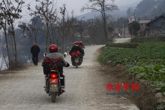 沖刺：車輪纏草繩翻越雪山