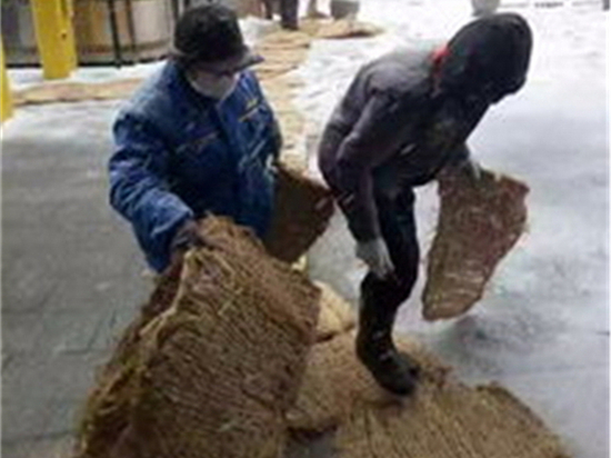 危險探險必備裝備:選擇適合的防滑草袋保護自己 危險探險必備裝備:選擇適合的防滑草袋保護自己