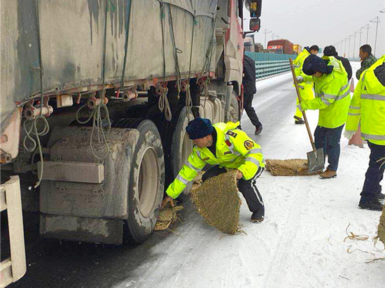 防汛草袋的制作工藝及設(shè)備要求 防汛草袋的制作工藝及設(shè)備要求