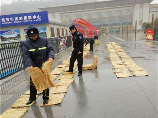 護(hù)坡草袋:可持續(xù)發(fā)展的生態(tài)保護(hù)方式 護(hù)坡草袋:可持續(xù)發(fā)展的生態(tài)保護(hù)方式