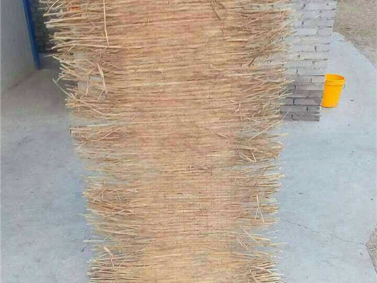 農(nóng)田覆蓋草苫規(guī)格選擇指南：如何選購更適合的尺寸？