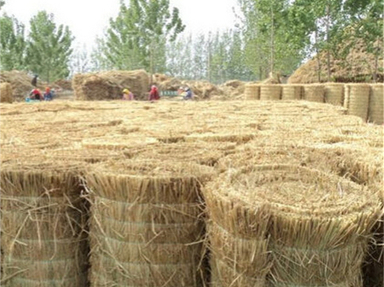 如何增加與草苫廠的合作效率？