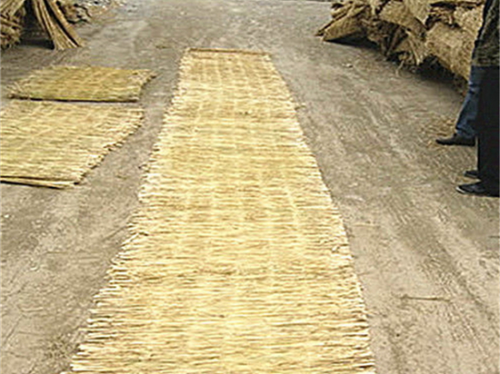 如何增加與草苫廠的合作效率？