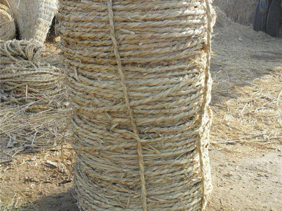 草繩在內(nèi)蒙防風治沙中的景觀優(yōu)化作用 草繩在內(nèi)蒙防風治沙中的景觀優(yōu)化作用