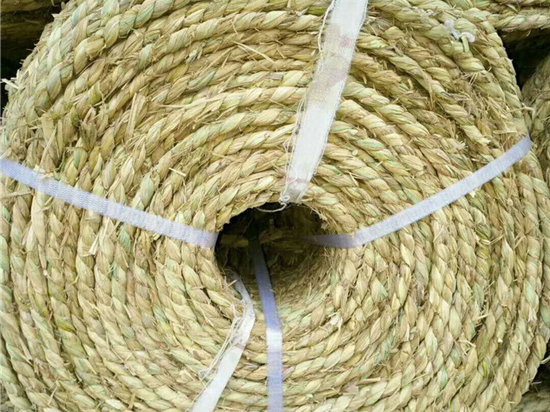 內(nèi)蒙防風(fēng)治沙草繩:生態(tài)環(huán)境的綠色守護者 內(nèi)蒙防風(fēng)治沙草繩:生態(tài)環(huán)境的綠色守護者