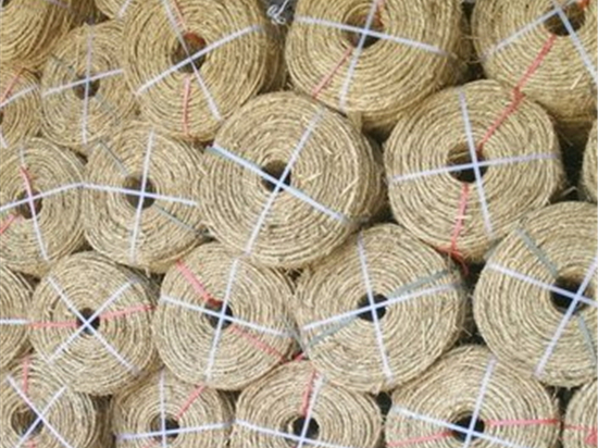 草繩在園林綠化中的施工與維護(hù)指南 草繩在園林綠化中的施工與維護(hù)指南