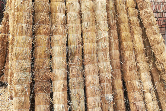 草棒護(hù)坡:實(shí)現(xiàn)綠色礦山的目標(biāo) 草棒護(hù)坡:實(shí)現(xiàn)綠色礦山的目標(biāo)