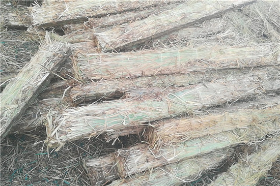 鐵路工程中草支墊的使用是否會(huì)對(duì)環(huán)境造成污染？