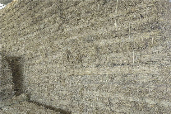 鋼廠鐵路裝載防滑草支墊的選擇與使用方法(防滑草繩捆扎方法) 鋼廠鐵路裝載防滑草支墊的選擇與使用方法(防滑草繩捆扎方法)