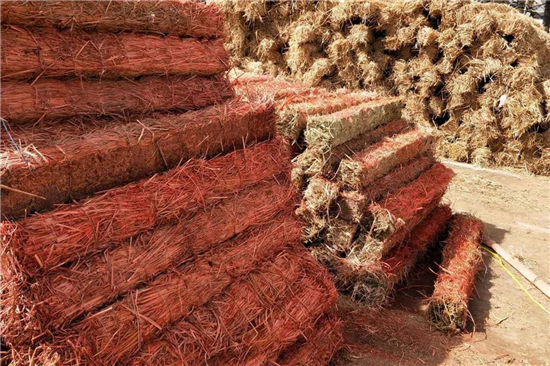 草支墊在鋼廠鐵路裝載中的防滑與加固解析(條形草支墊厚度為多少mm的壓實(shí)后高度不小于10mm) 草支墊在鋼廠鐵路裝載中的防滑與加固解析(條形草支墊厚度為多少mm的壓實(shí)后高度不小于10mm)