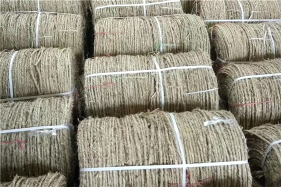 防滑草支墊在鋼廠鐵路裝載中的應(yīng)用與實踐(下雪防滑草墊廠家)